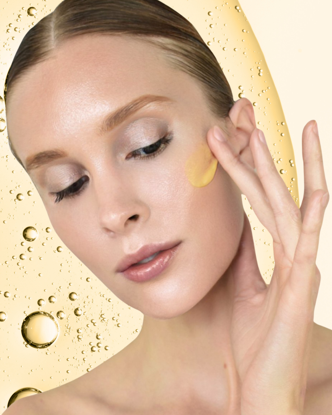 Le Métier de Beauté | model applying Night Crème